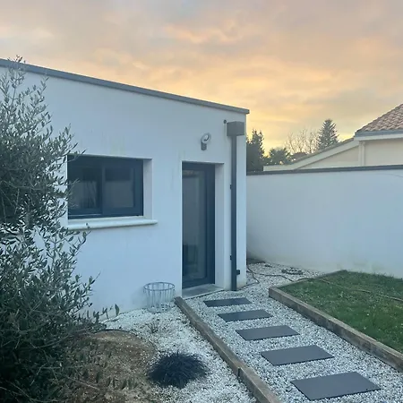 Independante - Les Halbrans Homestay